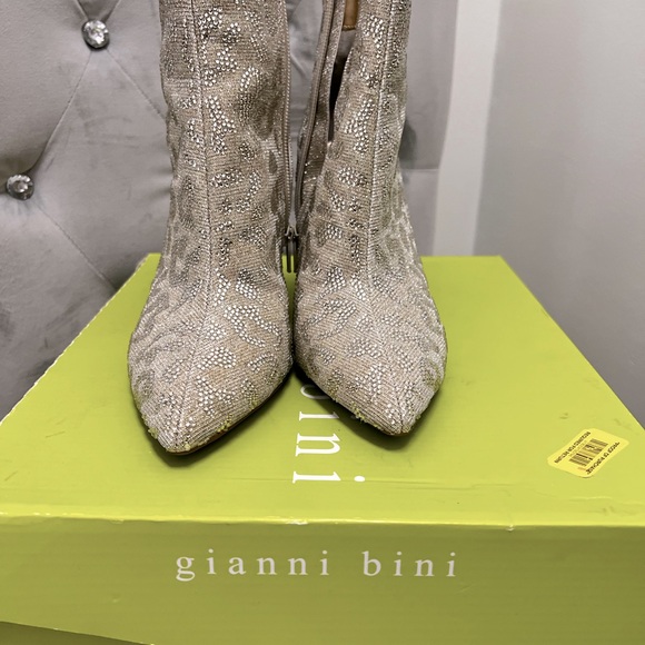 Gianni Binni Boots
Worn One Time 6.5 - Picture 4 of 5
